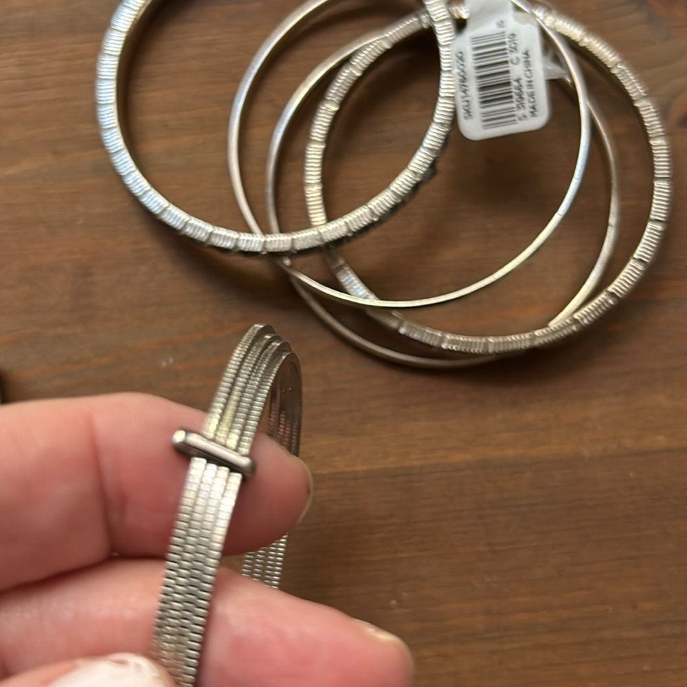 bracelets - Picture 5 of 5